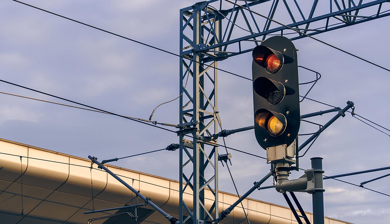 Signalling and equipment on the Almussafes-Valencia-Castellón de la Plana section of the Mediterranean Corridor.