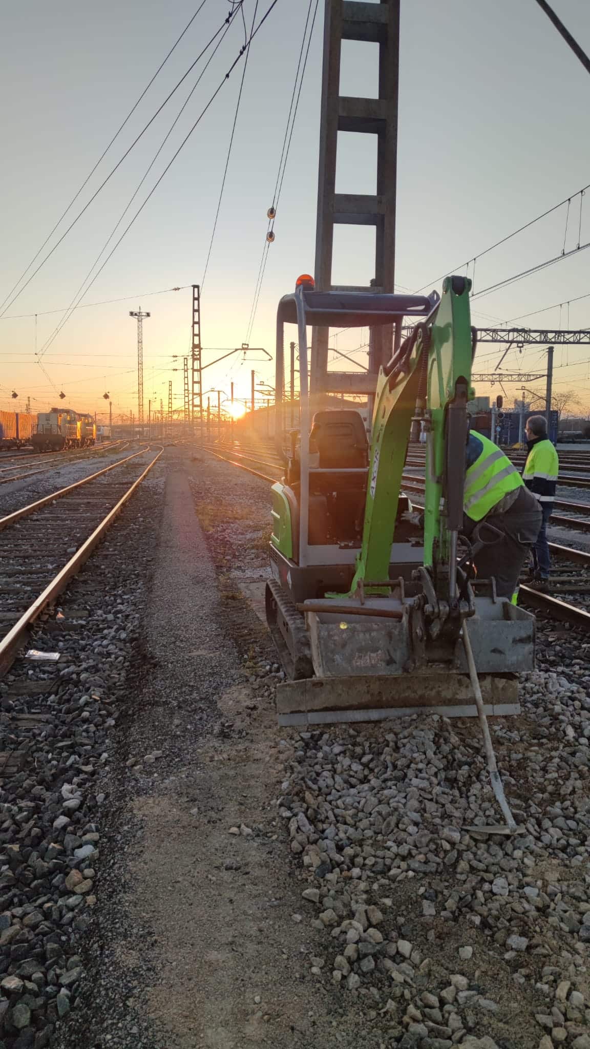 Adaptation of Can Tunis station, platform, track and electrification